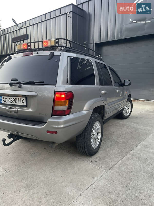 Внедорожник / Кроссовер Jeep Grand Cherokee 2002 в Тячеве
