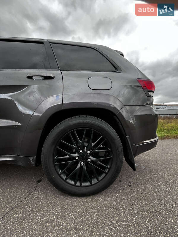 Внедорожник / Кроссовер Jeep Grand Cherokee 2016 в Березане