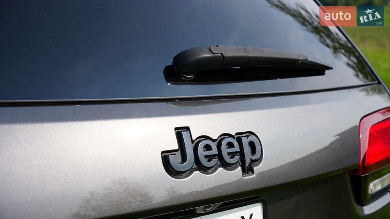 Внедорожник / Кроссовер Jeep Grand Cherokee 2016 в Березане