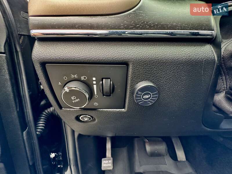 Внедорожник / Кроссовер Jeep Grand Cherokee 2014 в Киеве
