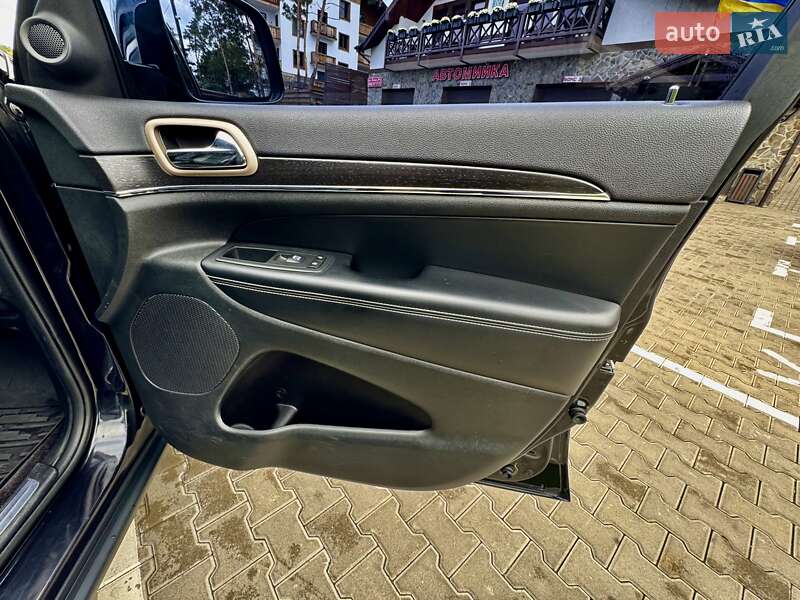 Внедорожник / Кроссовер Jeep Grand Cherokee 2014 в Киеве