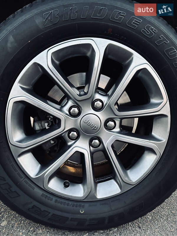Внедорожник / Кроссовер Jeep Grand Cherokee 2014 в Одессе