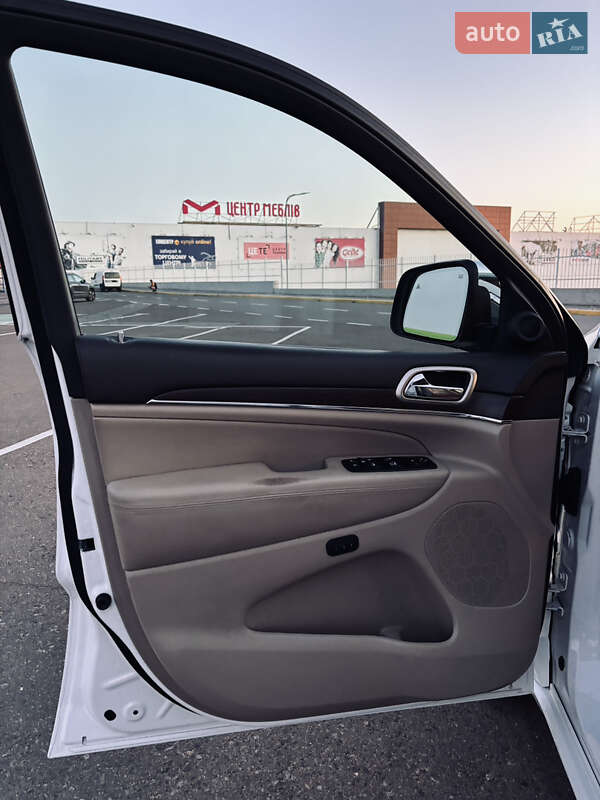 Внедорожник / Кроссовер Jeep Grand Cherokee 2014 в Одессе