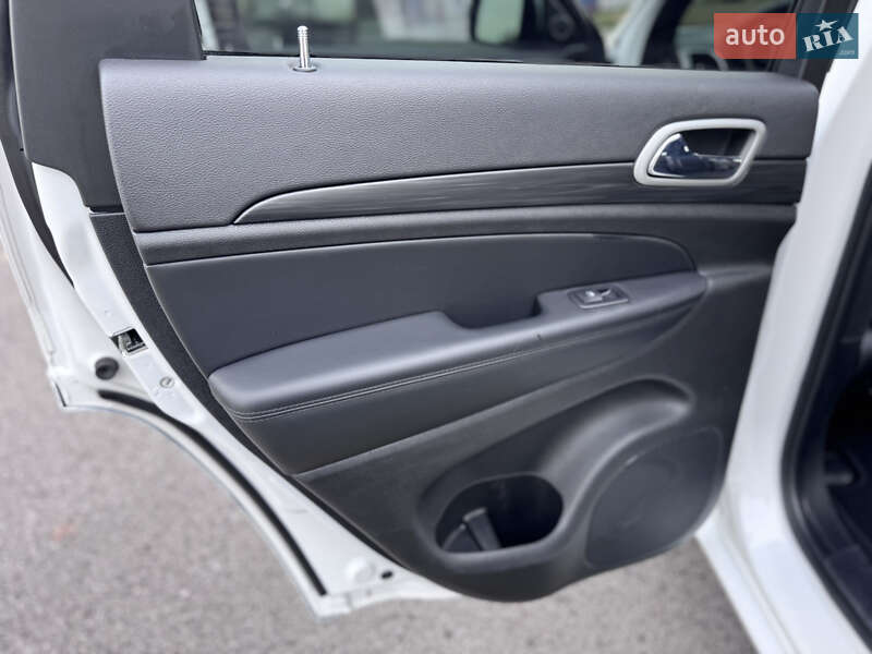 Внедорожник / Кроссовер Jeep Grand Cherokee 2021 в Ромнах