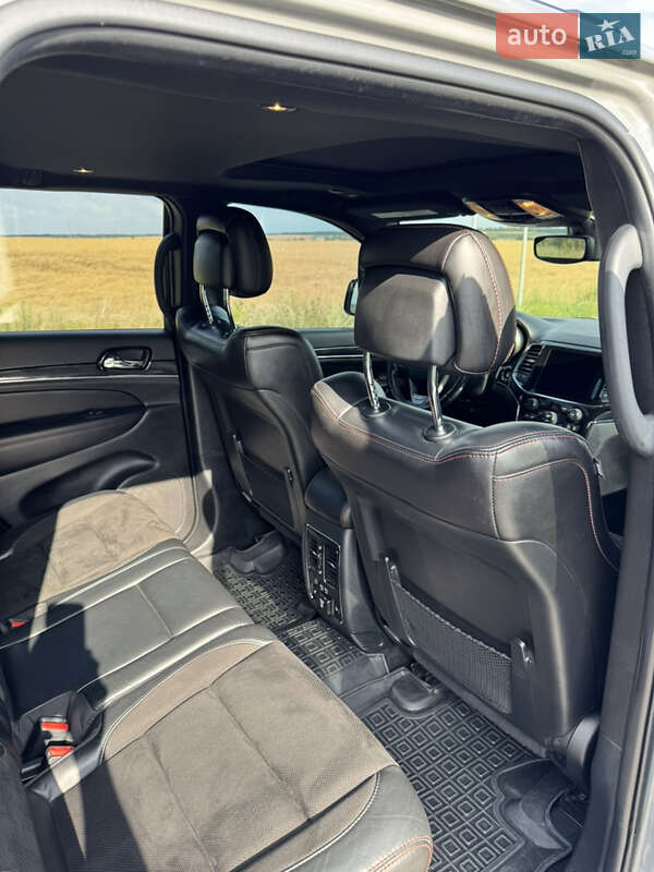 Внедорожник / Кроссовер Jeep Grand Cherokee 2020 в Киеве