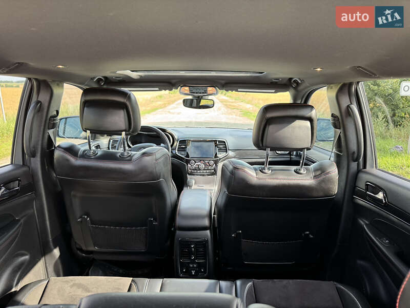 Внедорожник / Кроссовер Jeep Grand Cherokee 2020 в Киеве