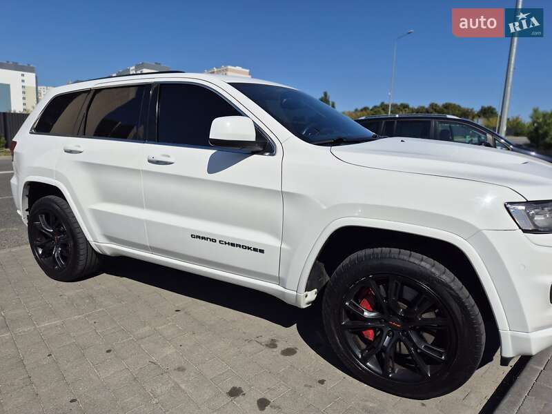 Внедорожник / Кроссовер Jeep Grand Cherokee 2015 в Хмельницком