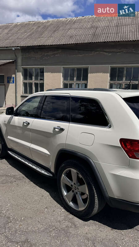Внедорожник / Кроссовер Jeep Grand Cherokee 2011 в Тернополе