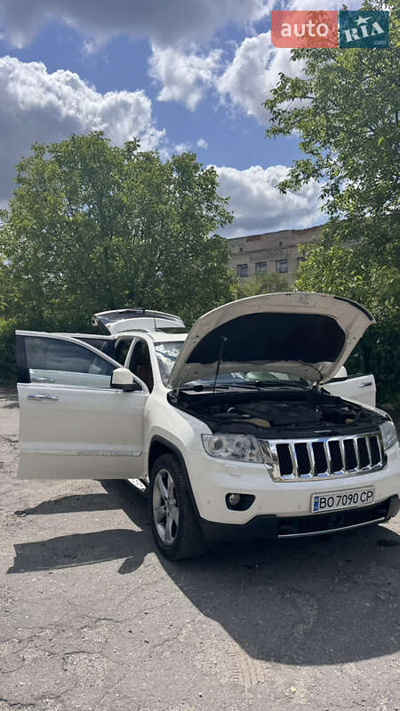 Внедорожник / Кроссовер Jeep Grand Cherokee 2011 в Тернополе