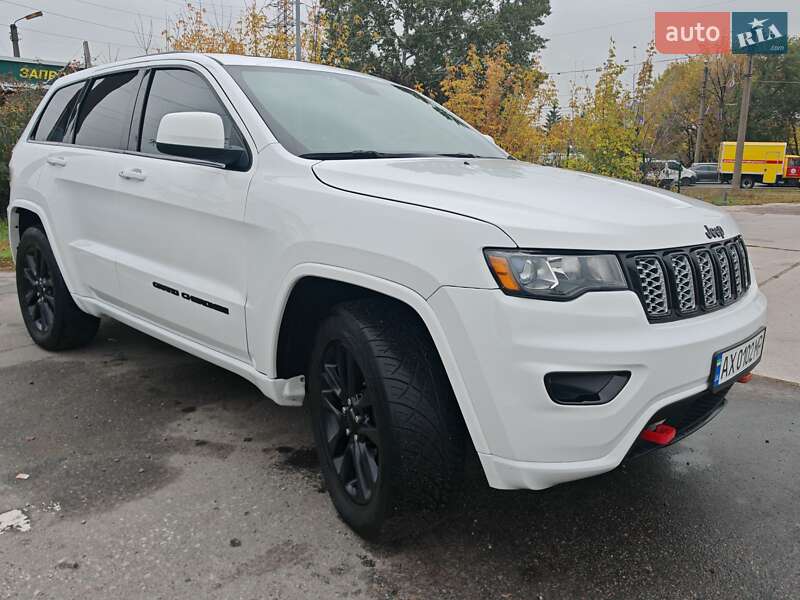 Внедорожник / Кроссовер Jeep Grand Cherokee 2018 в Харькове
