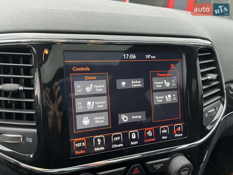 Внедорожник / Кроссовер Jeep Grand Cherokee 2019 в Черкассах фото 9 Внедорожник / Кроссовер Jeep Grand Cherokee 2019 в Черкассах