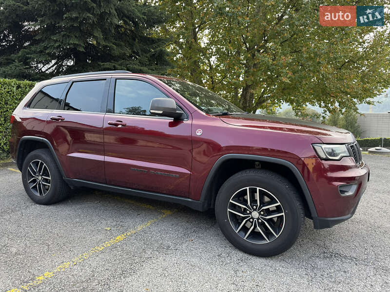 Позашляховик / Кросовер Jeep Grand Cherokee 2016 в Києві фото 22 Позашляховик / Кросовер Jeep Grand Cherokee 2016 в Києві