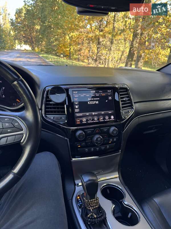 Внедорожник / Кроссовер Jeep Grand Cherokee 2020 в Киеве