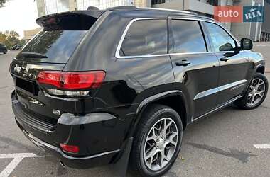 Внедорожник / Кроссовер Jeep Grand Cherokee 2021 в 