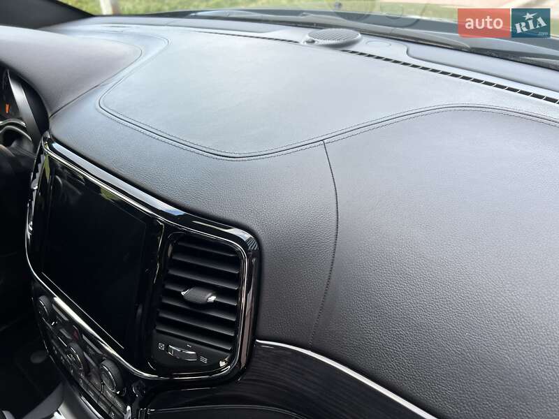Внедорожник / Кроссовер Jeep Grand Cherokee 2021 в Киеве фото 21 Внедорожник / Кроссовер Jeep Grand Cherokee 2021 в Киеве