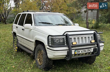 Позашляховик / Кросовер Jeep Grand Cherokee 1995 в Рівному