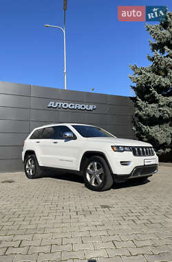 Внедорожник / Кроссовер Jeep Grand Cherokee 2015 в 