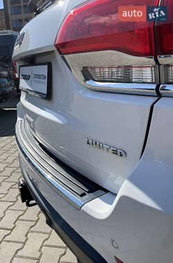 Внедорожник / Кроссовер Jeep Grand Cherokee 2015 в 