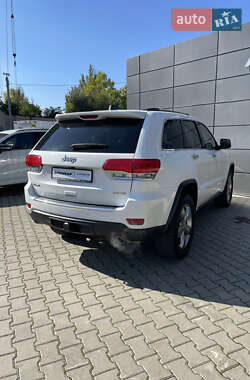 Внедорожник / Кроссовер Jeep Grand Cherokee 2015 в 