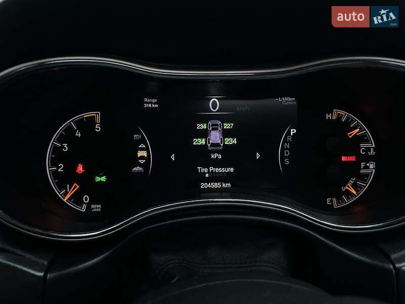 Внедорожник / Кроссовер Jeep Grand Cherokee 2014 в Ровно фото 27 Внедорожник / Кроссовер Jeep Grand Cherokee 2014 в Ровно