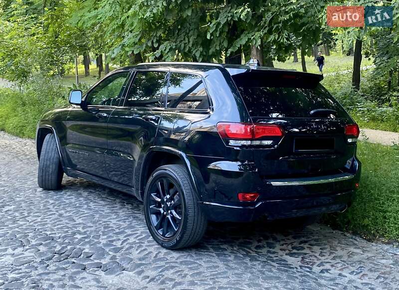 Внедорожник / Кроссовер Jeep Grand Cherokee 2018 в Киеве фото 3 Внедорожник / Кроссовер Jeep Grand Cherokee 2018 в Киеве