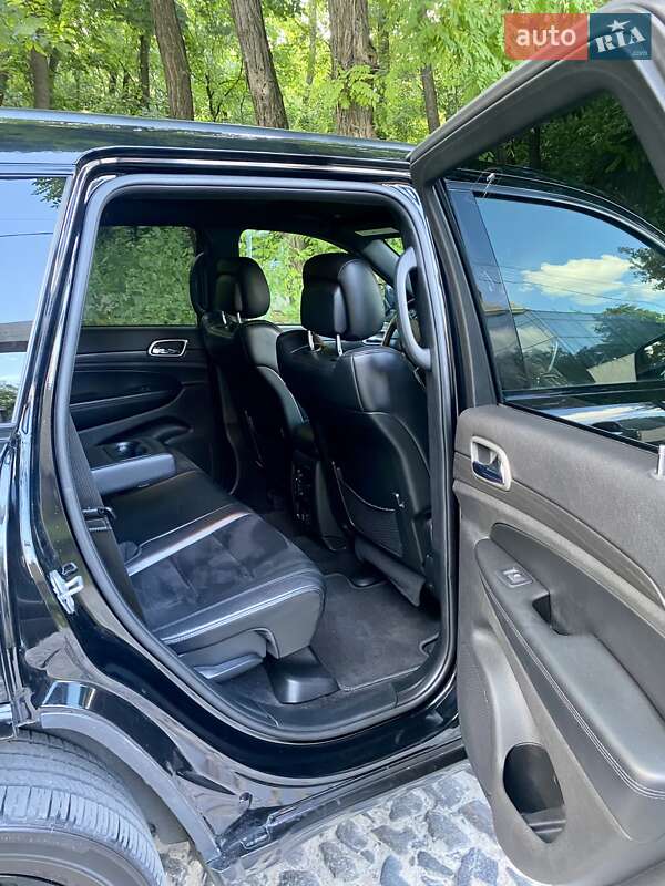 Внедорожник / Кроссовер Jeep Grand Cherokee 2018 в Киеве фото 8 Внедорожник / Кроссовер Jeep Grand Cherokee 2018 в Киеве