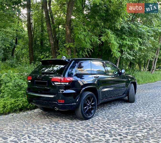 Внедорожник / Кроссовер Jeep Grand Cherokee 2018 в Киеве фото 11 Внедорожник / Кроссовер Jeep Grand Cherokee 2018 в Киеве