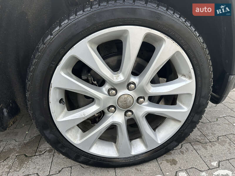 Внедорожник / Кроссовер Jeep Grand Cherokee 2016 в Львове фото 13 Внедорожник / Кроссовер Jeep Grand Cherokee 2016 в Львове