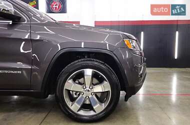 Внедорожник / Кроссовер Jeep Grand Cherokee 2015 в 