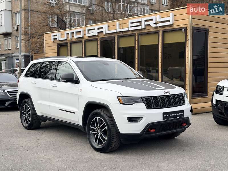 Внедорожник / Кроссовер Jeep Grand Cherokee 2018 в Киеве фото 6 Внедорожник / Кроссовер Jeep Grand Cherokee 2018 в Киеве