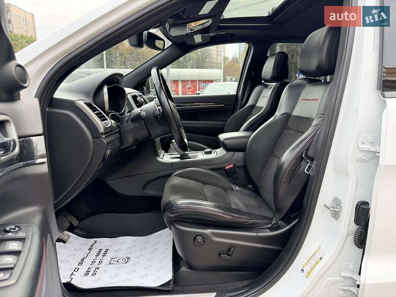 Внедорожник / Кроссовер Jeep Grand Cherokee 2018 в Киеве фото 12 Внедорожник / Кроссовер Jeep Grand Cherokee 2018 в Киеве