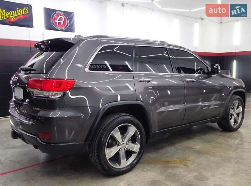 Внедорожник / Кроссовер Jeep Grand Cherokee 2015 в Черновцах