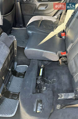 Внедорожник / Кроссовер Jeep Grand Cherokee 2004 в 