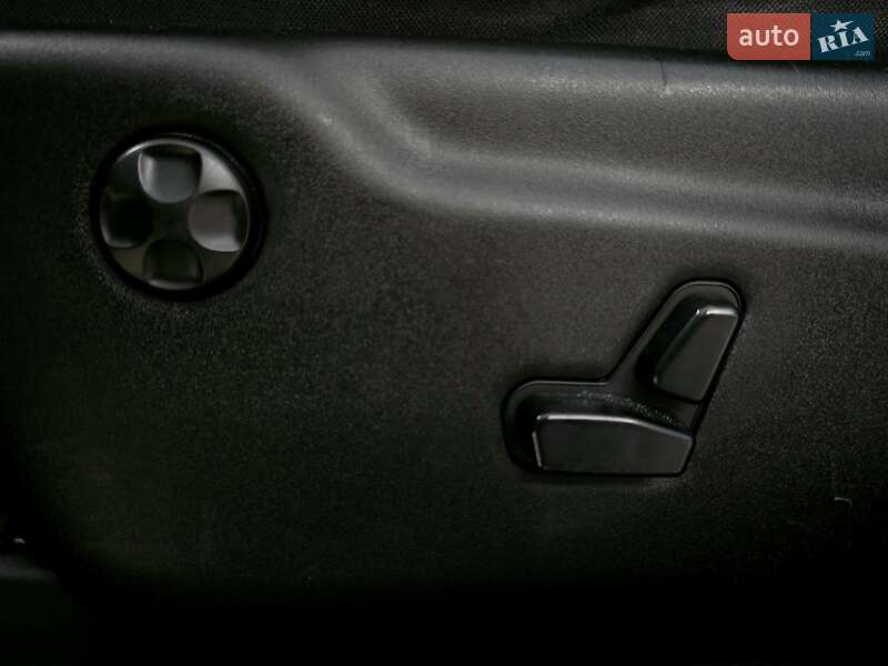 Внедорожник / Кроссовер Jeep Grand Cherokee 2016 в Николаеве фото 12 Внедорожник / Кроссовер Jeep Grand Cherokee 2016 в Николаеве