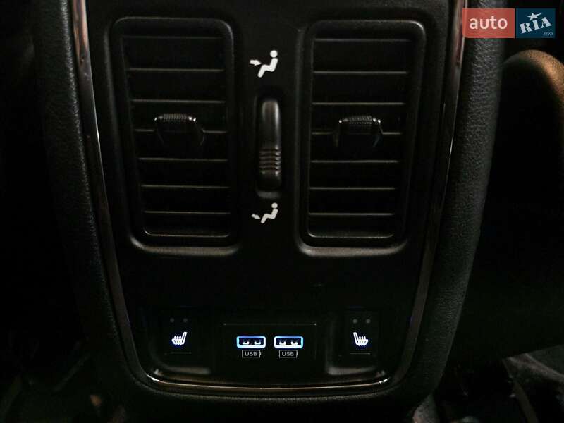 Внедорожник / Кроссовер Jeep Grand Cherokee 2016 в Николаеве фото 25 Внедорожник / Кроссовер Jeep Grand Cherokee 2016 в Николаеве