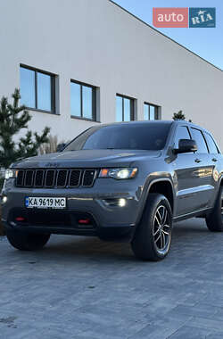 Позашляховик / Кросовер Jeep Grand Cherokee 2020 в  фото 33 Позашляховик / Кросовер Jeep Grand Cherokee 2020 в