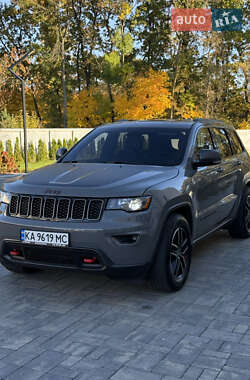 Позашляховик / Кросовер Jeep Grand Cherokee 2020 в  фото 26 Позашляховик / Кросовер Jeep Grand Cherokee 2020 в