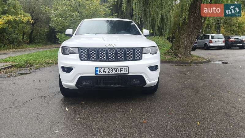 Внедорожник / Кроссовер Jeep Grand Cherokee 2019 в Киеве фото 2 Внедорожник / Кроссовер Jeep Grand Cherokee 2019 в Киеве