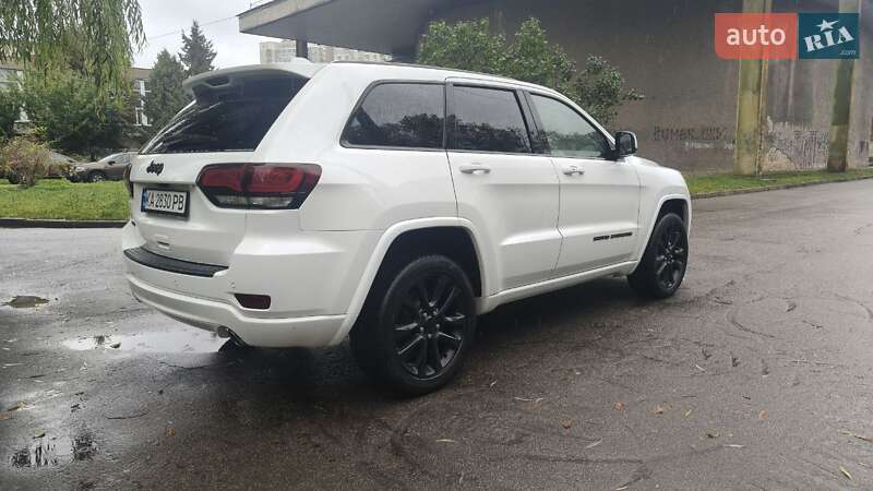 Внедорожник / Кроссовер Jeep Grand Cherokee 2019 в Киеве фото 11 Внедорожник / Кроссовер Jeep Grand Cherokee 2019 в Киеве