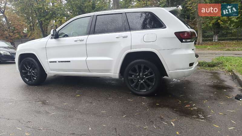 Внедорожник / Кроссовер Jeep Grand Cherokee 2019 в Киеве фото 21 Внедорожник / Кроссовер Jeep Grand Cherokee 2019 в Киеве