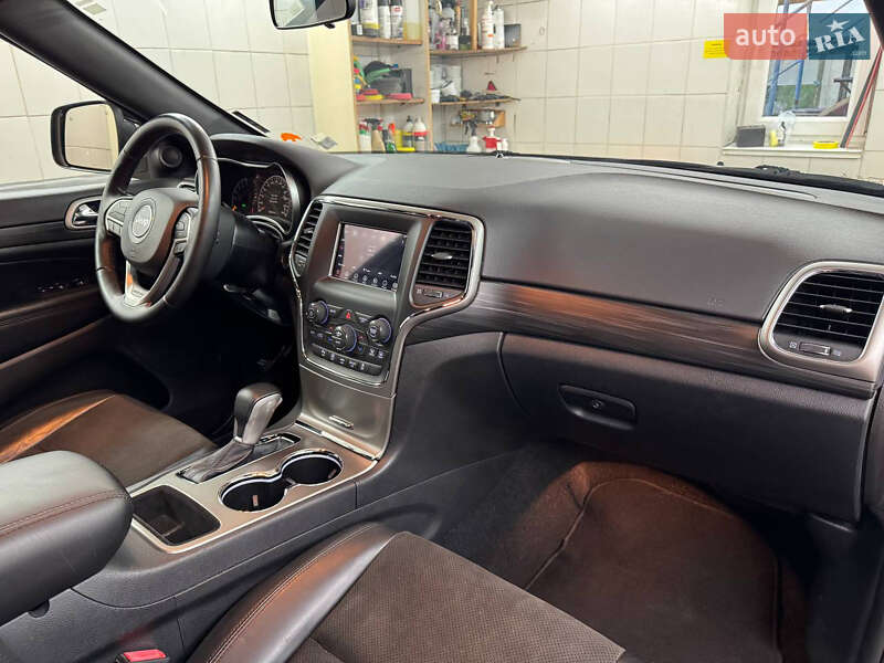 Внедорожник / Кроссовер Jeep Grand Cherokee 2021 в Киеве фото 33 Внедорожник / Кроссовер Jeep Grand Cherokee 2021 в Киеве