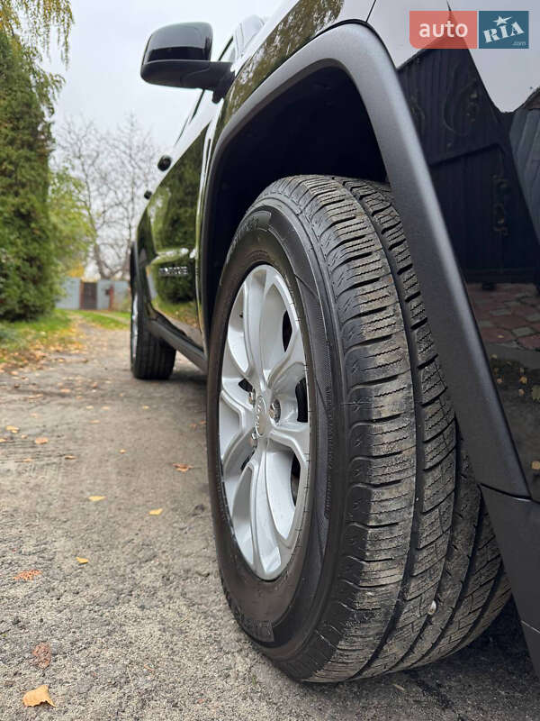 Внедорожник / Кроссовер Jeep Grand Cherokee 2021 в Киеве фото 41 Внедорожник / Кроссовер Jeep Grand Cherokee 2021 в Киеве