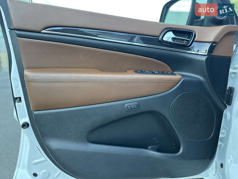 Позашляховик / Кросовер Jeep Grand Cherokee 2020 в Києві фото 33 Позашляховик / Кросовер Jeep Grand Cherokee 2020 в Києві