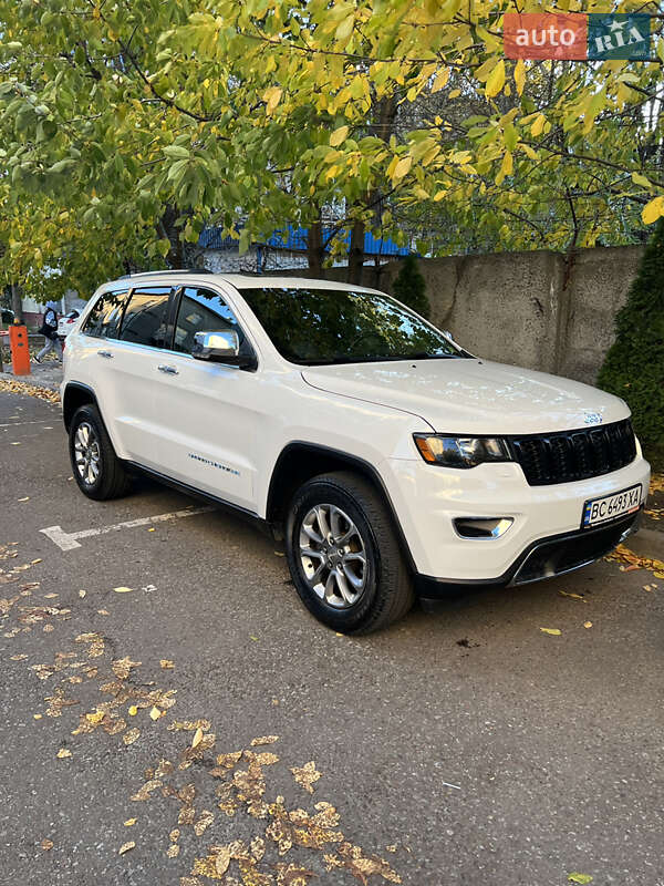 Внедорожник / Кроссовер Jeep Grand Cherokee 2016 в Львове