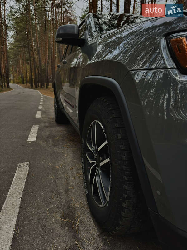 Внедорожник / Кроссовер Jeep Grand Cherokee 2021 в Полтаве фото 4 Внедорожник / Кроссовер Jeep Grand Cherokee 2021 в Полтаве