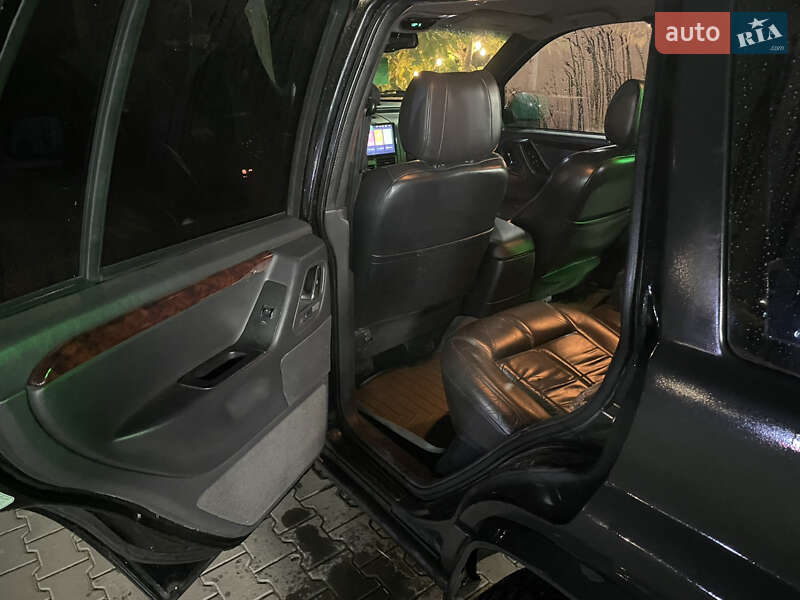 Внедорожник / Кроссовер Jeep Grand Cherokee 2000 в Черновцах