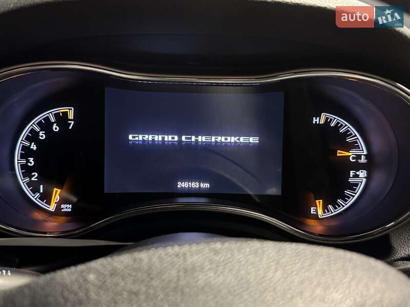 Внедорожник / Кроссовер Jeep Grand Cherokee 2016 в Киеве