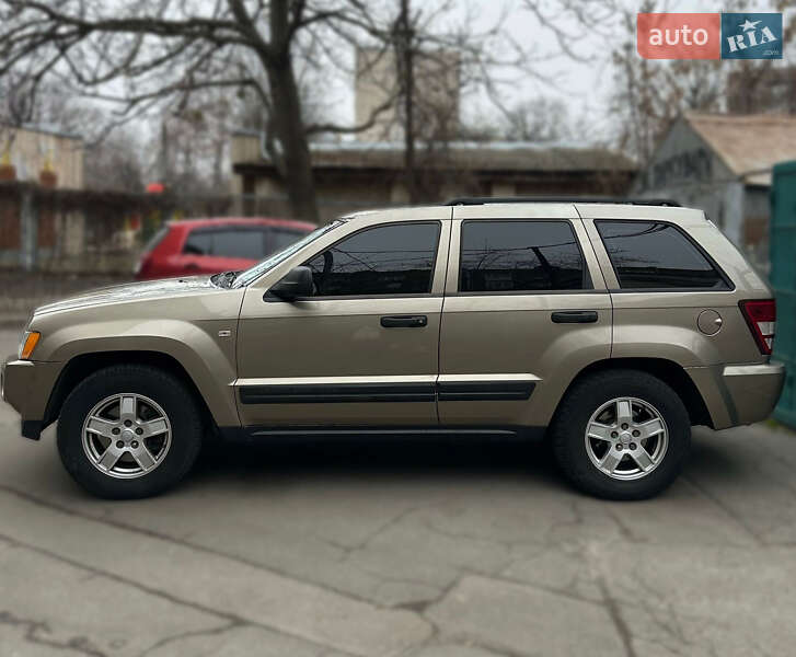 Внедорожник / Кроссовер Jeep Grand Cherokee 2005 в Киеве