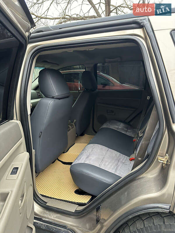 Внедорожник / Кроссовер Jeep Grand Cherokee 2005 в Киеве