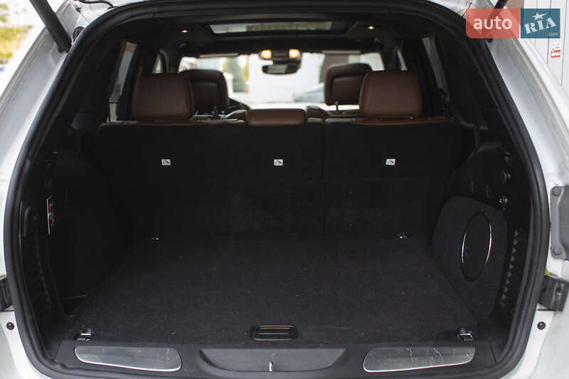 Внедорожник / Кроссовер Jeep Grand Cherokee 2019 в Киеве фото 33 Внедорожник / Кроссовер Jeep Grand Cherokee 2019 в Киеве